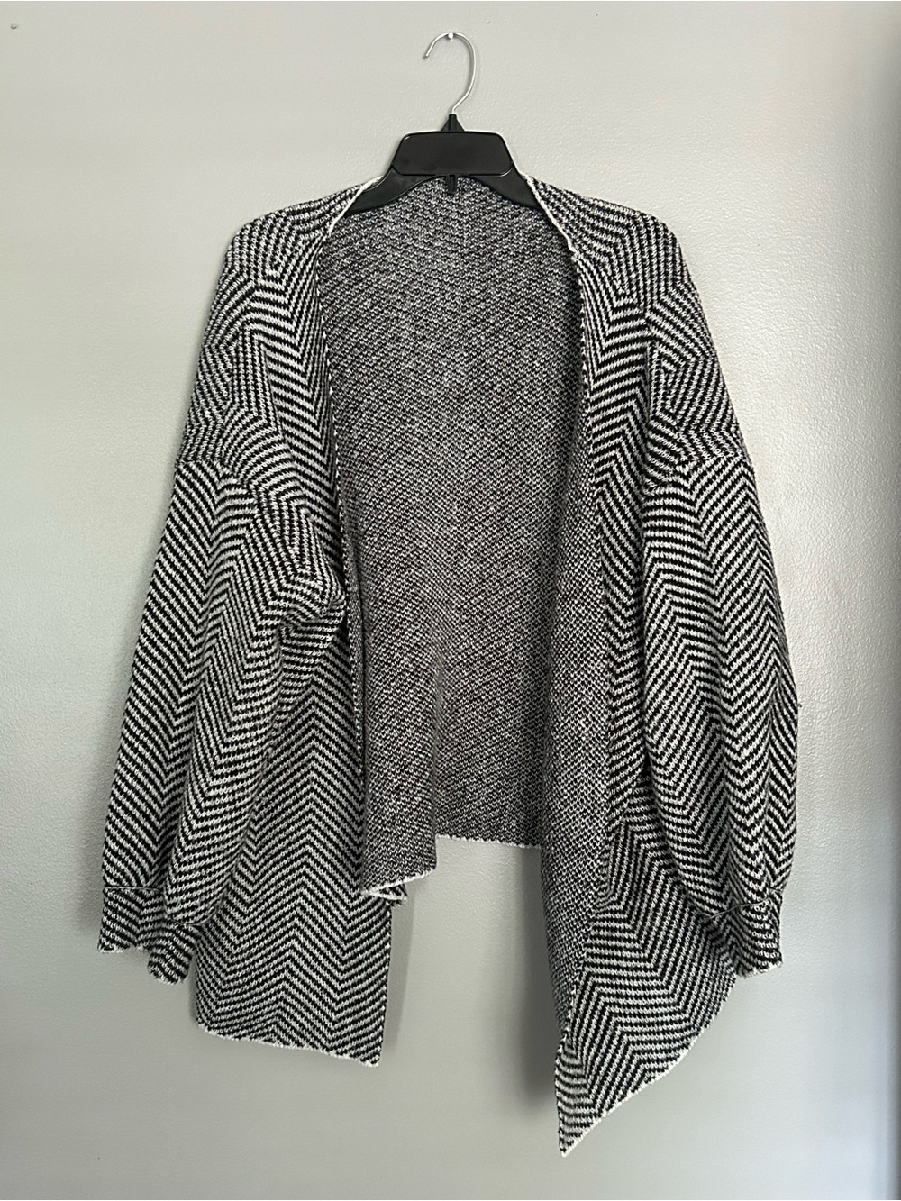 Oversized Black & White Chevron Open-Front Women's Sweater Cardigan